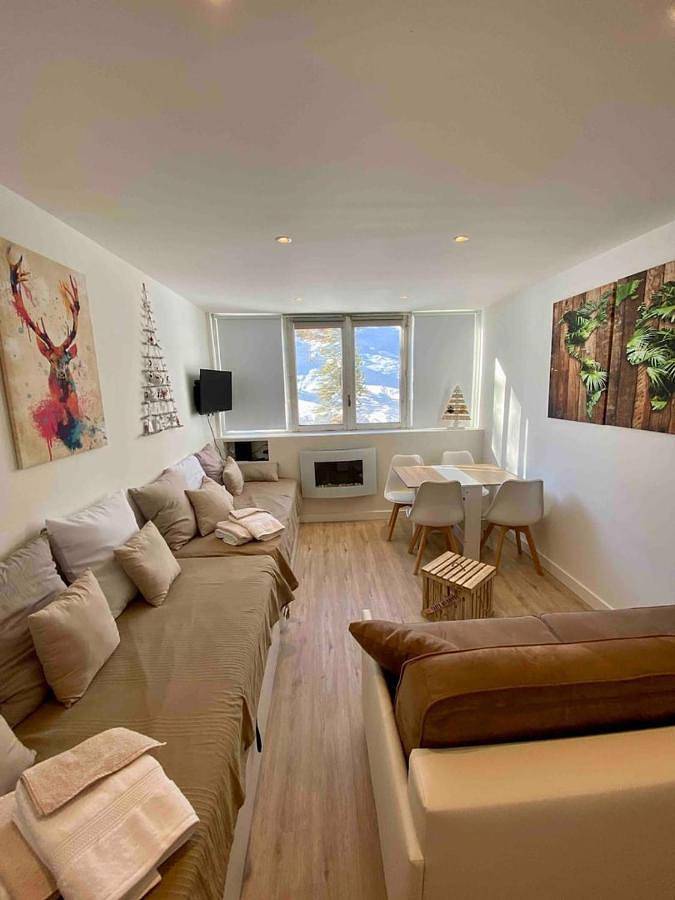 Gîte pour 4 personnes dans Cinéma L'Aiguille - 3