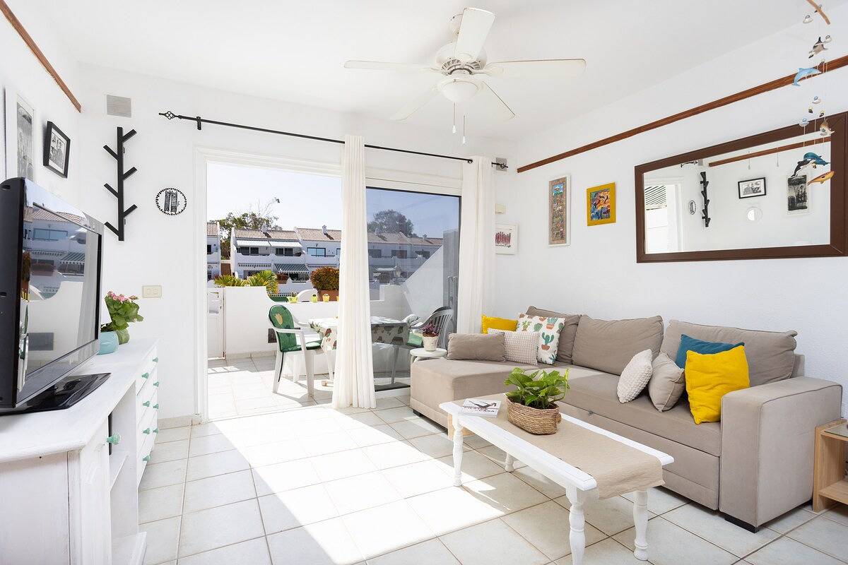 Geheel appartement, Vakantieappartement voor 3 personen met terras in Costa del Silencio, Arona
