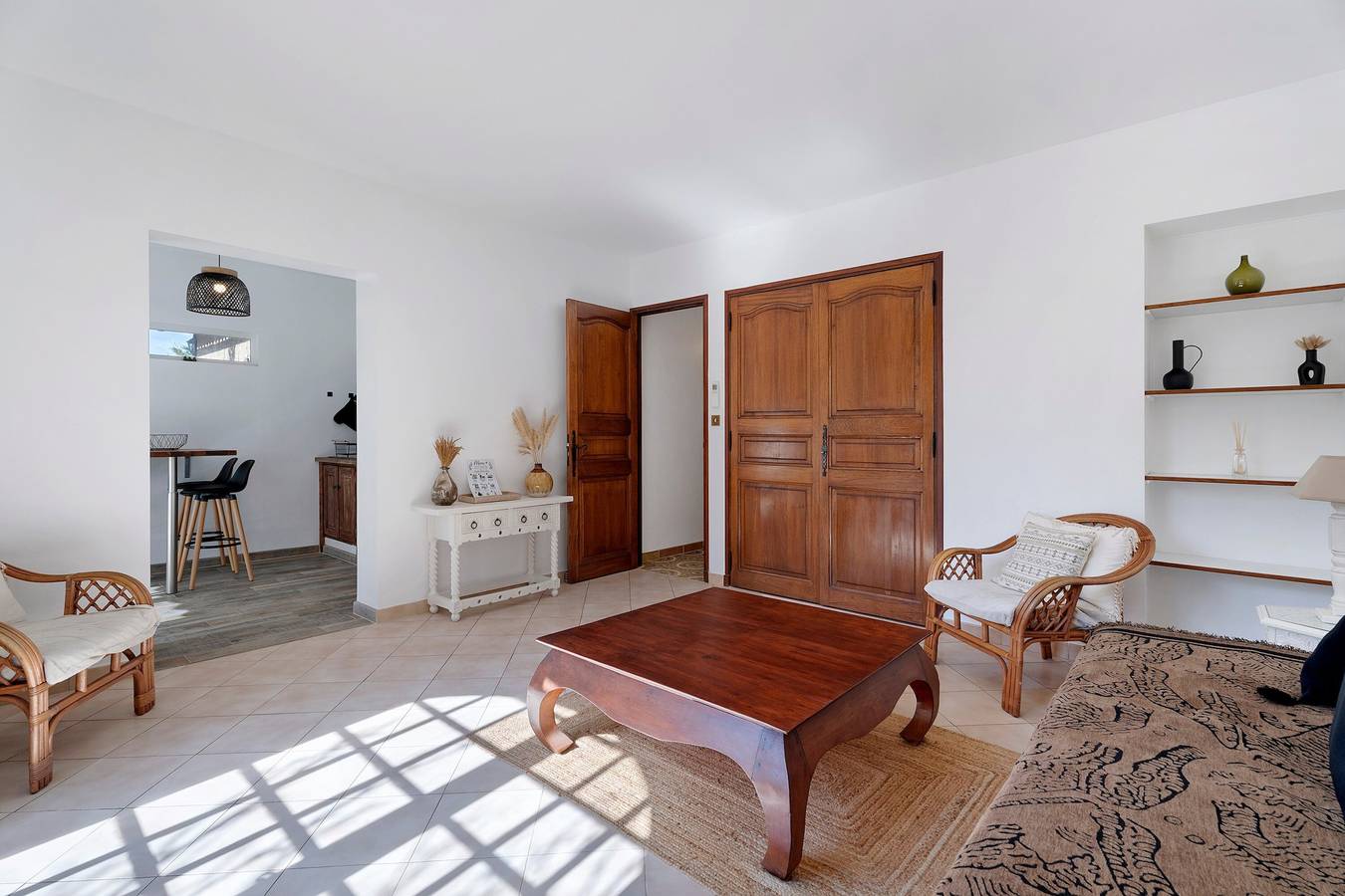 Ganze Wohnung, Ferienwohnung 'L'appartement' mit privater Terrasse, WLAN und Klimaanlage in Le Brusc, Six-Fours les Plages