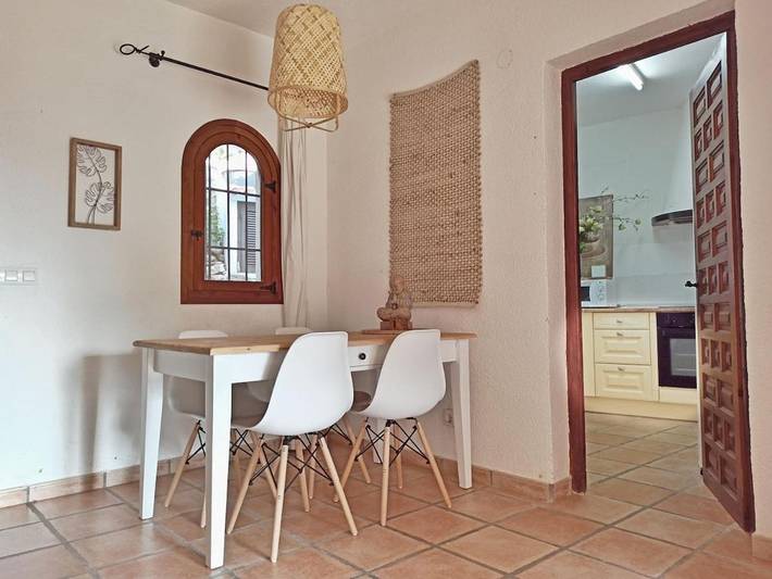 Ferienwohnung für 5 Personen, mit Balkon und Terrasse sowie Garten und Ausblick in Nova Xabia - 4