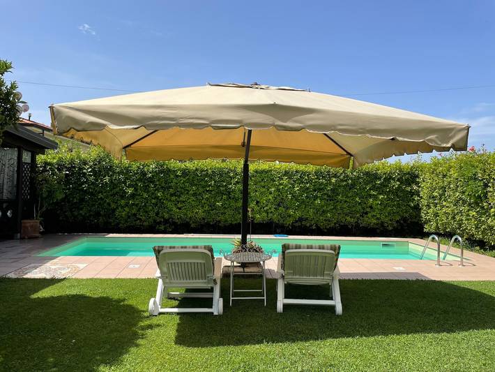 Ferienhaus für 5 Personen, mit Garten in Massa