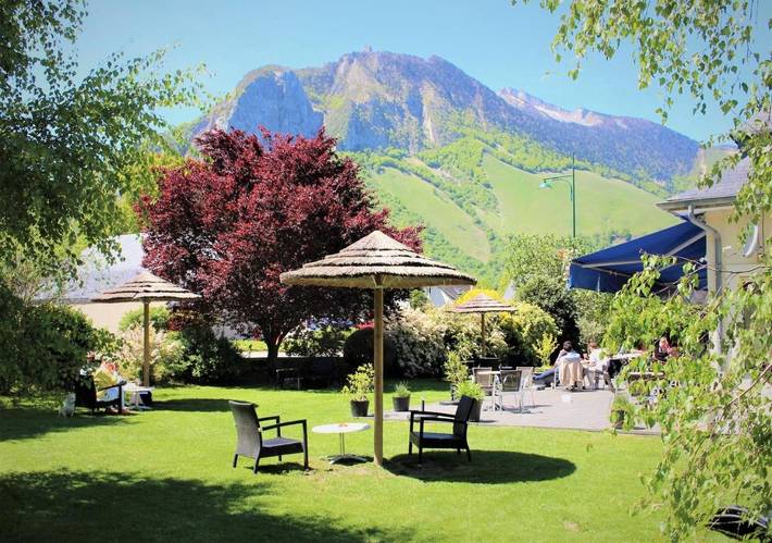 Hôtel pour 2 personnes, avec Terrasse ainsi que Jardin et Vue à Accous