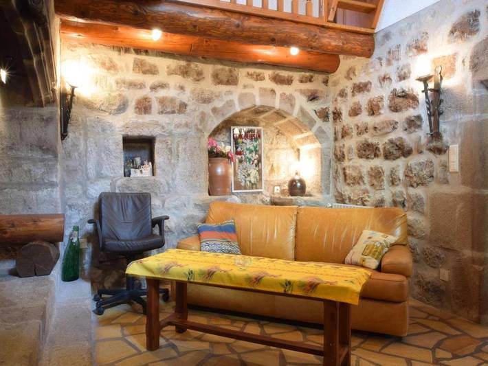 Location de vacances pour 4 personnes, avec jardin à La Souche - 2