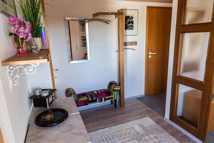 Ferienwohnung für 3 Personen, mit Balkon und Terrasse sowie Garten und Ausblick in Schwäbisch Gmünd - 2