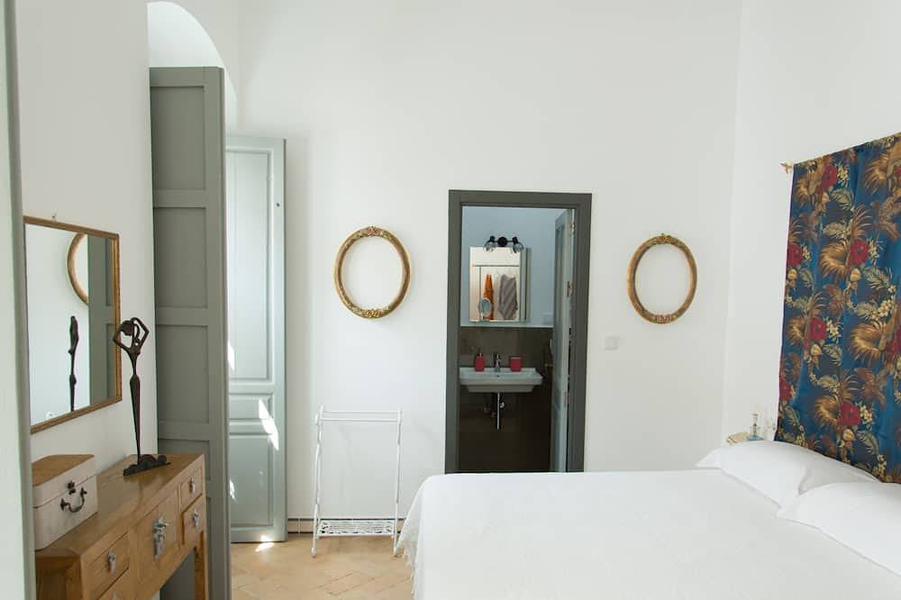 Elegant andalusian manor house with private pool in Peñaflor, Sevilla Provinz