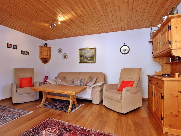 Ganze Ferienwohnung, Soras 10 A - 3 Zimmerwohnung - 4 Betten in Surses, Albula