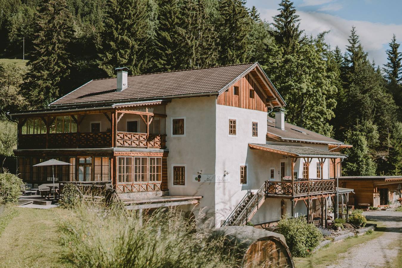 Entire apartment, Holiday Apartment 'Hof Neuhaus Platzerer Jöchl' with Mountain View, Garden & Wi-Fi in Platzers, Tisens