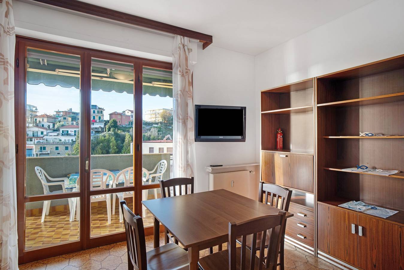 Ganze Wohnung, Ferienwohnung 'Carla' mit Meerblick und Balkon in San Remo, Sanremo Gemeinde