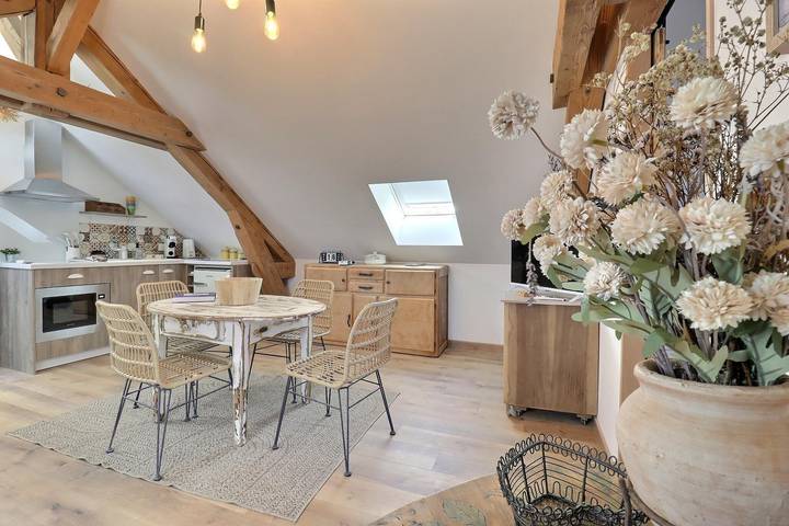 Gîte pour 3 personnes, avec jardin à Épinouze