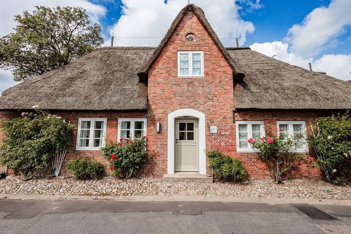 Ferienhaus für 6 Personen, mit Terrasse und Garten sowie Sauna in Süderende