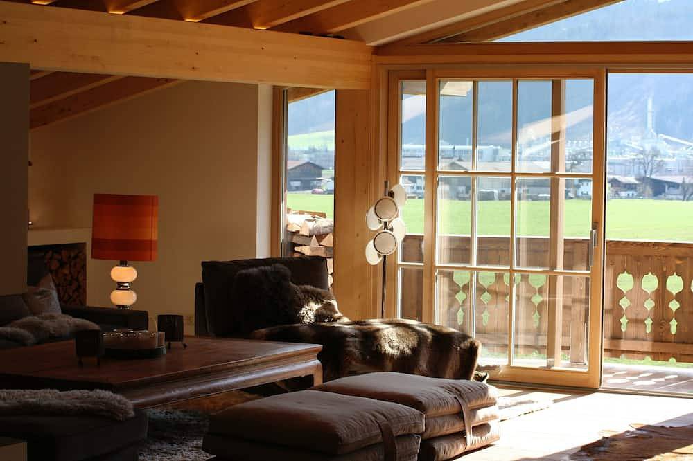 Wunderschöne, großzügige Villa mit W-Lan und herrlichem Bergblick in Oberndorf in Tirol, Kaisergebirge