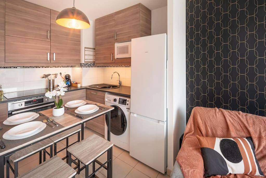 Appartement entier, One-Bedroom Apartment in Lingolsheim, Région de Strasbourg