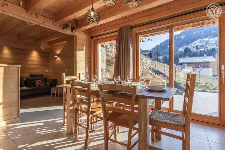 Gîte pour 6 personnes, avec Terrasse dans Arêches
