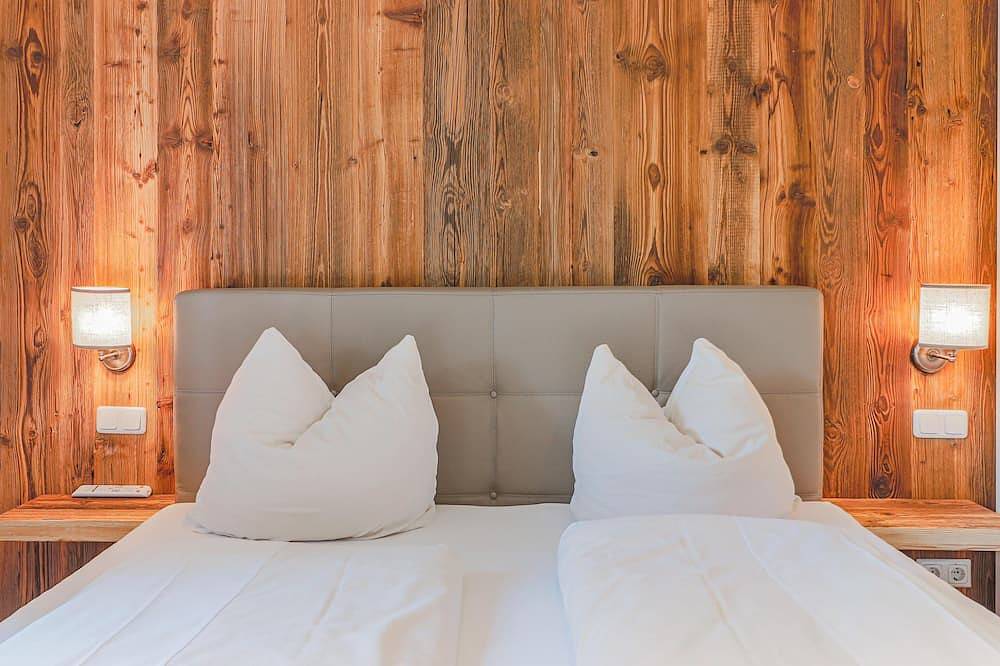 Entire apartment, Modern flat, views of the Hahnenkamm, close to ski lift in Kitzbühel, Kitzbuehl alps