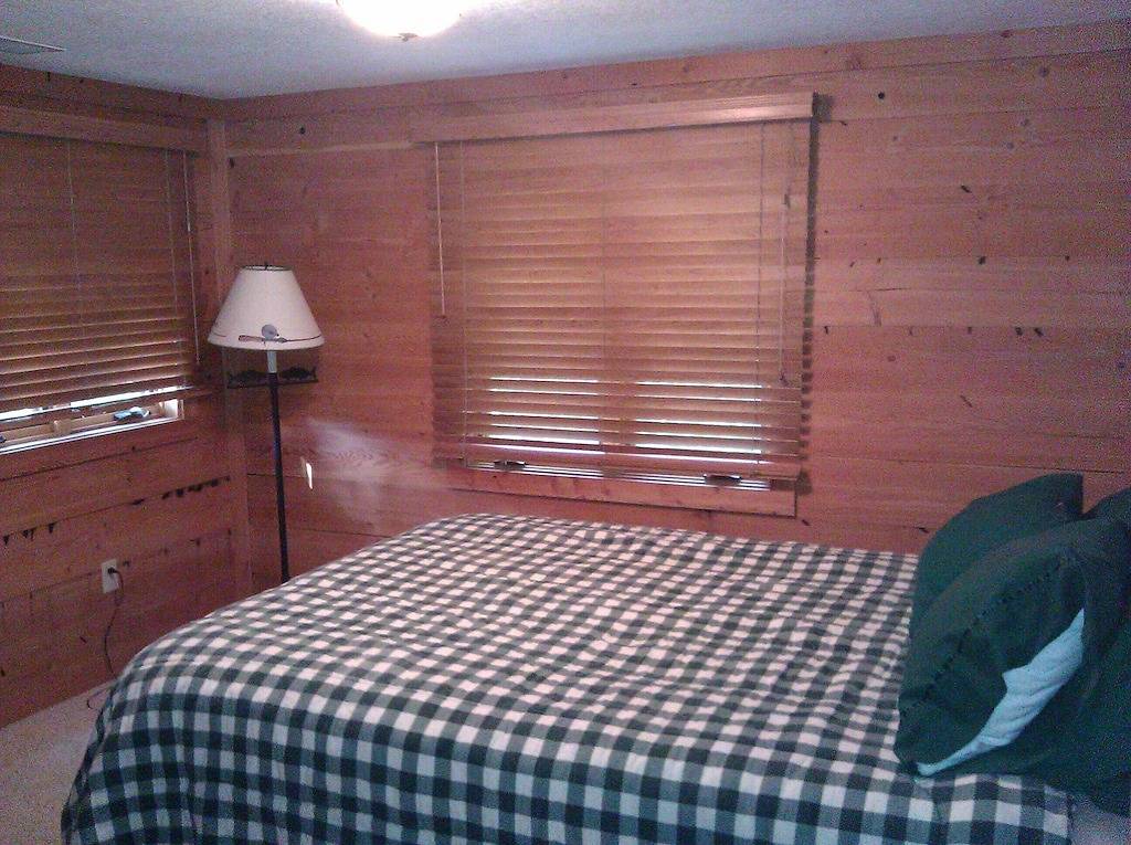 Haus am See auf der nördlichen Seite des Rush Lake, nach Süden mit einer schönen Aussicht. Zuhause sieht aus in Crosslake, Crow Wing County