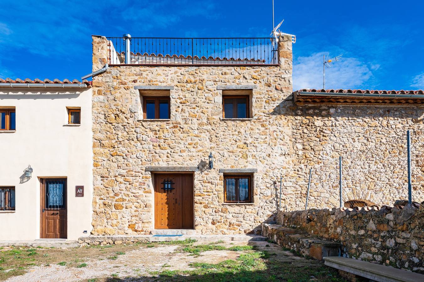 Casa rural 'Arinesa D' con vistas a la montaña, terraza compartida y jardín compartido in Culla, Provincia de Castellón