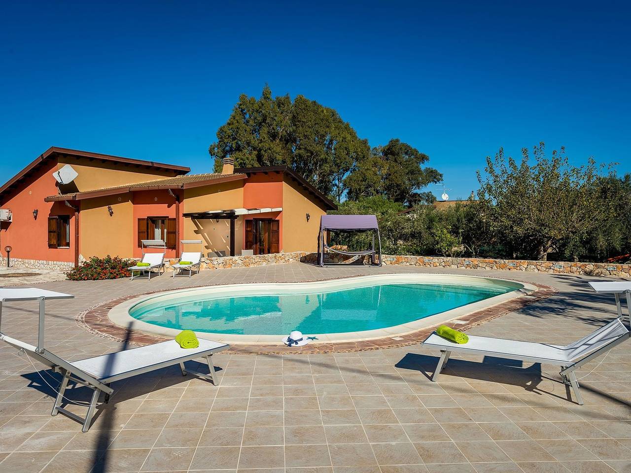 Villa Con Piscina per 6 Persone in Castellammare del Golfo, Provincia di Trapani