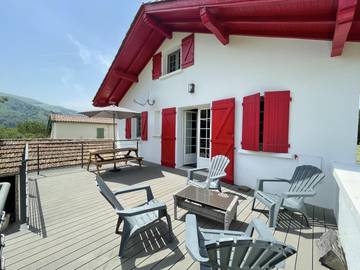 Gîte pour 4 personnes, avec jardin et terrasse à Mendive