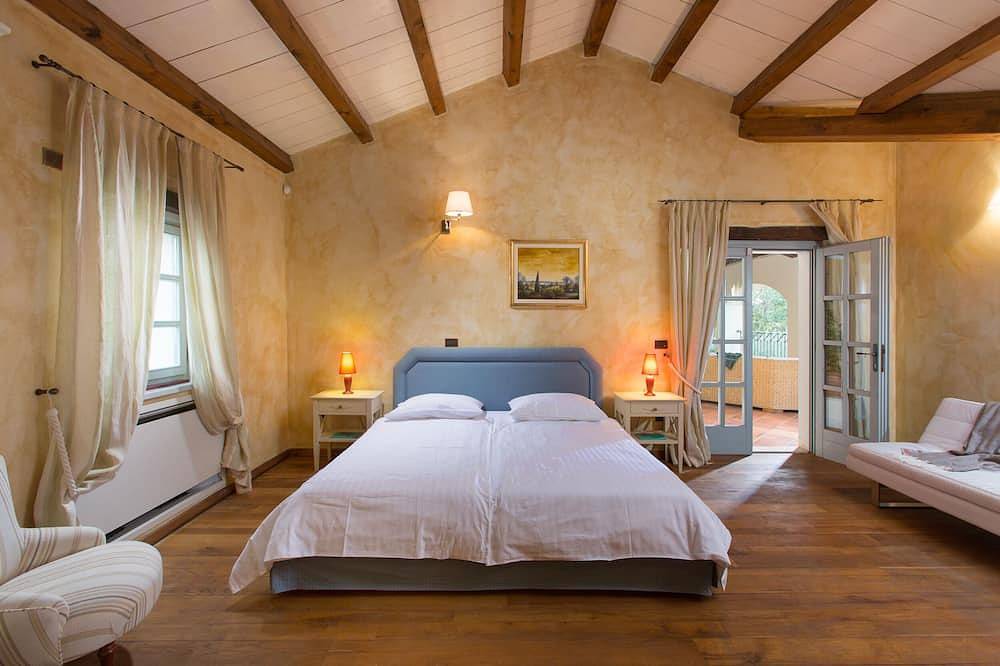 Wunderschöne Villa mit Pool ,wenige Autominuten vom Strand,absolute ruhelage in Grad Poreč, Porec und Umgebung