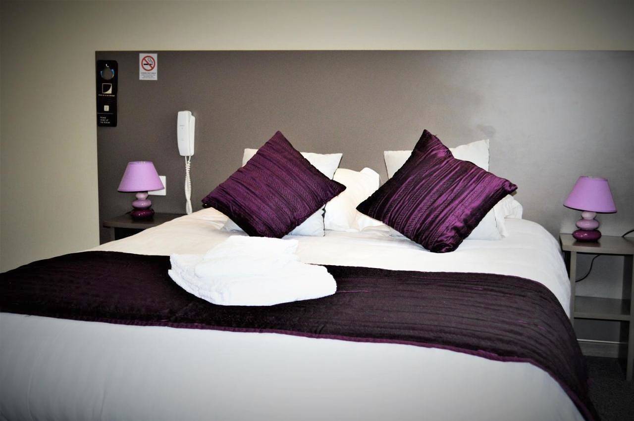 Logis Hotel Le Prieure in Saint-Marcel (Indre), Région de Châteauroux