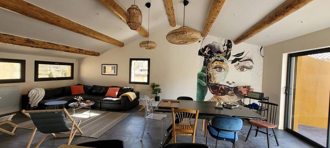 Location de vacances pour 6 personnes, avec vue et terrasse à Villedieu - 2