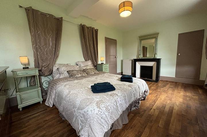 Gîte pour 8 personnes, avec jacuzzi et jardin à Jaligny-sur-Besbre - 4