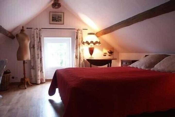 Gîte pour 4 personnes, avec jardin et terrasse à Jouillat - 2