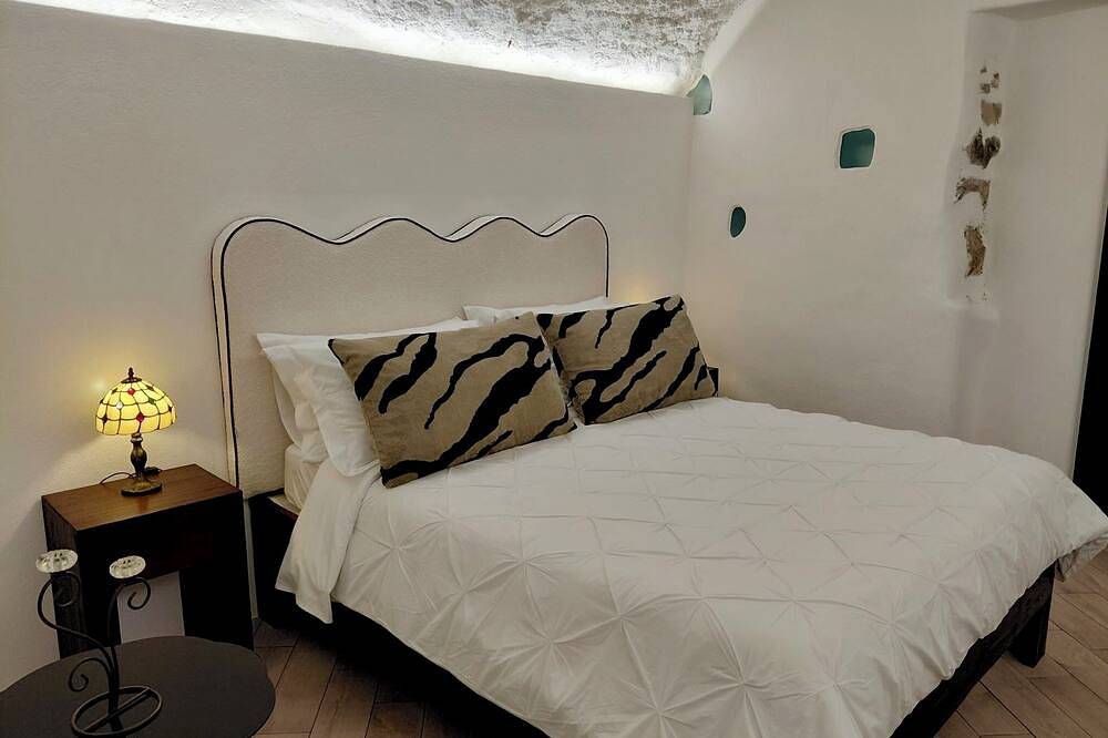 La Casa del 600 Sea View on the Amalfi Coast, with patio and garden in Tovere, Amalfikust