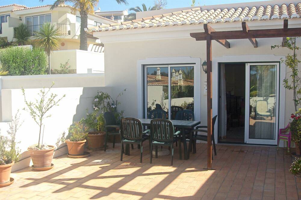 Ganze Wohnung, Luxuriöses Stadthaus, 2 Schlafzimmer, in einem malerischen Fischerdorf in Ferragudo, Faro Distrikt