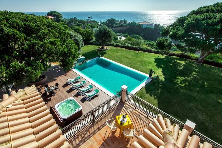 Casa de férias para 12 pessoas, com jacuzzi e piscina e ainda jardim em Praia da Oura