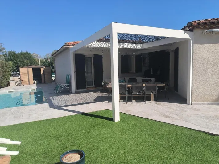 Villa für 7 Personen, mit Terrasse und Pool - 1
