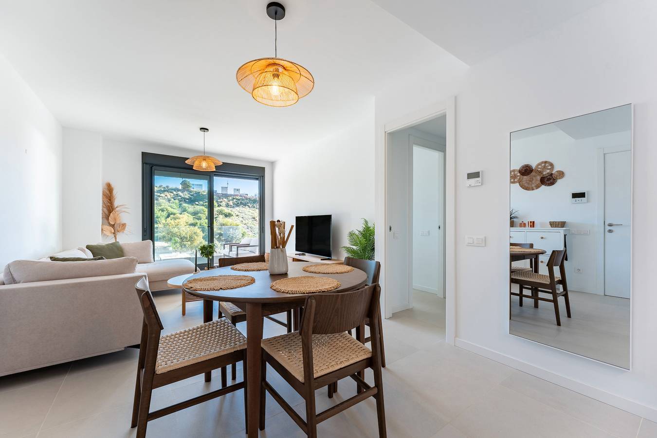 Entire apartment, Apartment 'Middle Views West' with Sea View, Wi-Fi and Air Conditioning in Playa de Torreblanca, Fuengirola