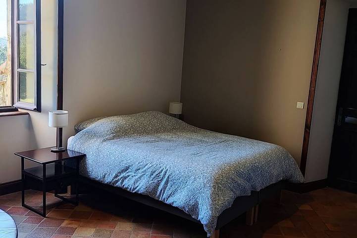 Gîte pour 7 personnes, avec terrasse ainsi que piscine et jardin à Joannas - 2