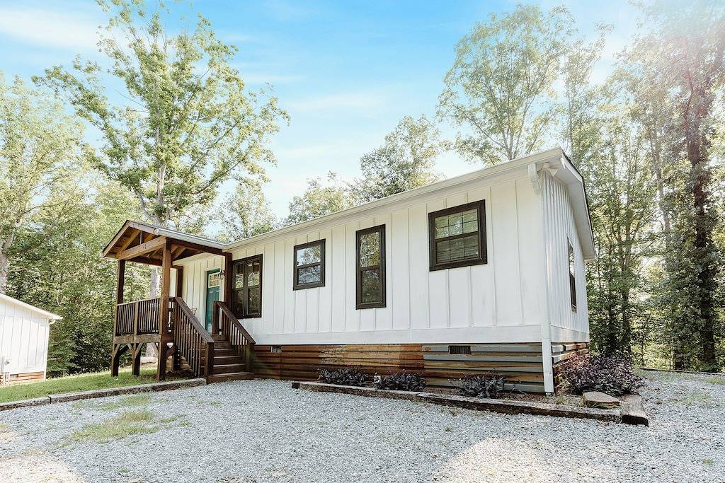 Living Water Retreats # 3 - Neues gemütliches Bauernhaus Retreat 2 mi. zu Tiec in Polk County NC