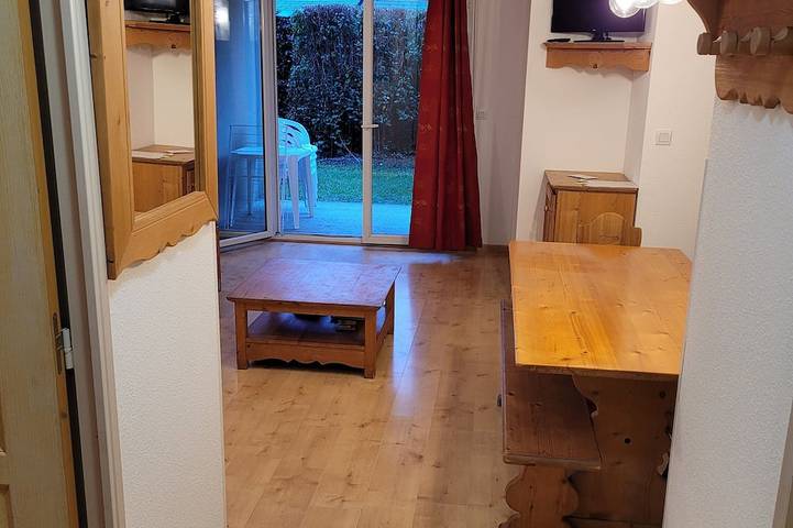 Apartamento entero, T3 garden apartment in residence in Bagnères-de-Luchon, Pirineos franceses