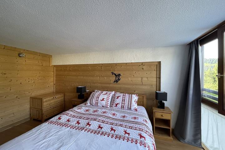 Gîte pour 6 personnes, avec Piscine à Praz de Lys - 3