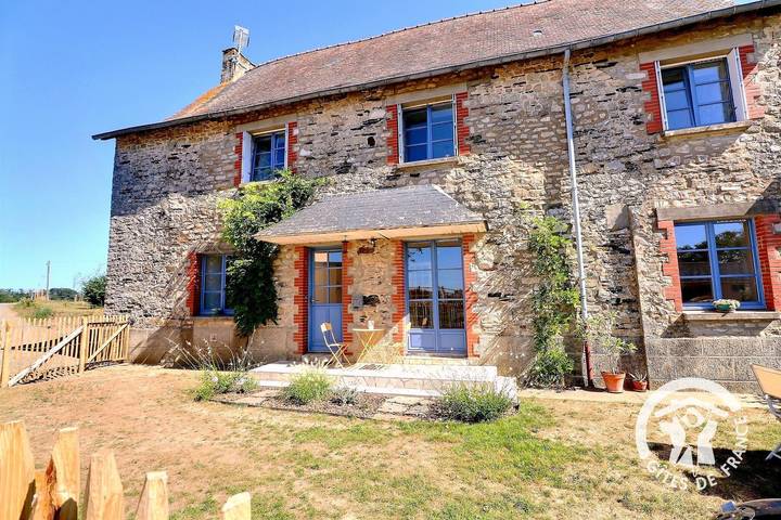 Gîte pour 8 personnes, avec Terrasse ainsi que Jardin et Vue