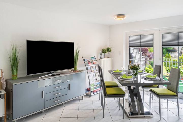 Hel lejlighed, Apartment 'Decker' with Private Terrace and Wi-Fi in Bad Salzdetfurth, Landkreis Hildesheim