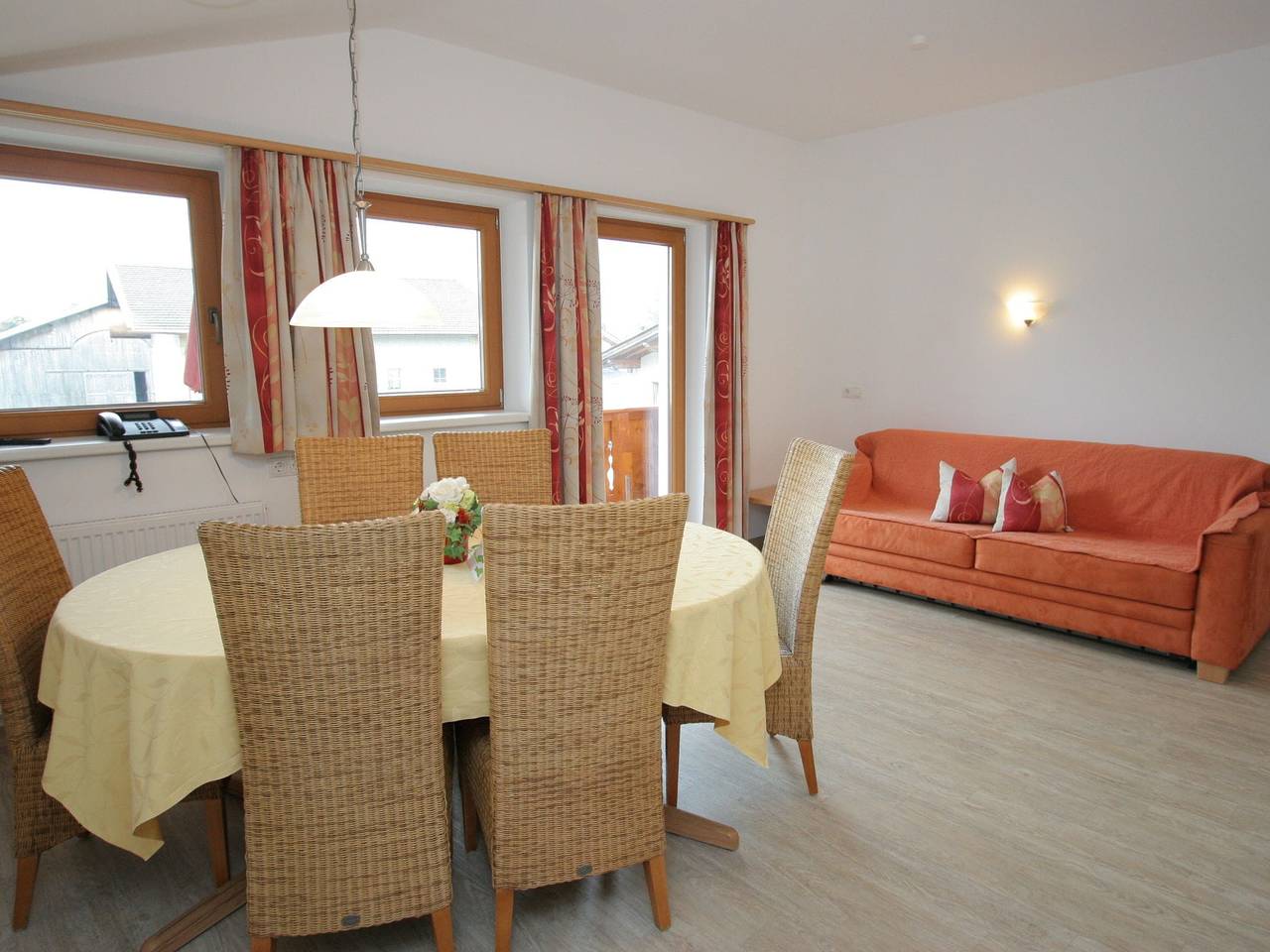 Geheel appartement, Appartement in Uderns bij Skilift in Tux Alps, Uderns