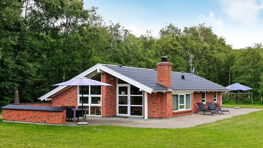 Feriehus for 6 personer, med sauna og terrasse i Læsø