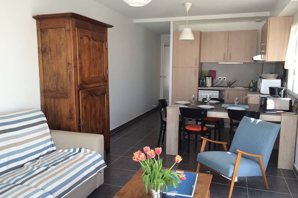 Nice house with garage and enclosed garden in the center of Loix for 4 people in Loix, Ile de Re