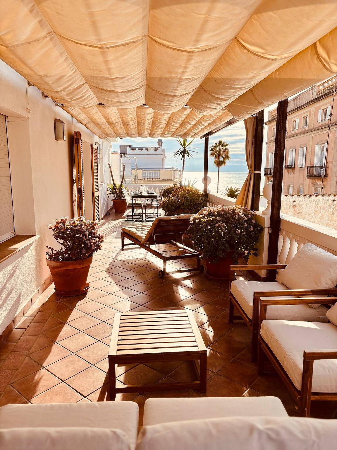 Apartamento entero, Apartamento de vacaciones para 4 personas con terraza in Platja de Sant Sebastià (Sitges), Sitges