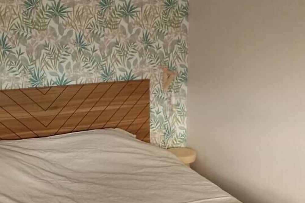 Entire apartment, The Rosies' cocoon: Eleanor Roosevelt studio. in Colleville-sur-Mer, Bayeux region