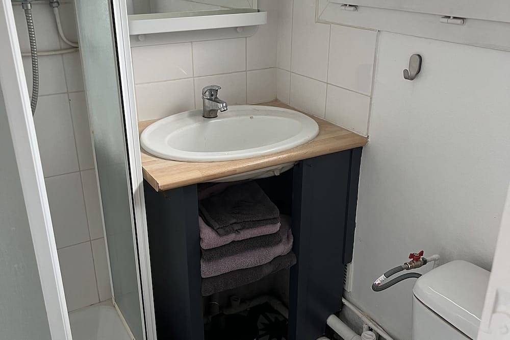 Apartamento entero, Studio Indépendant Dans un Jardin in Colombes, Altos del Sena