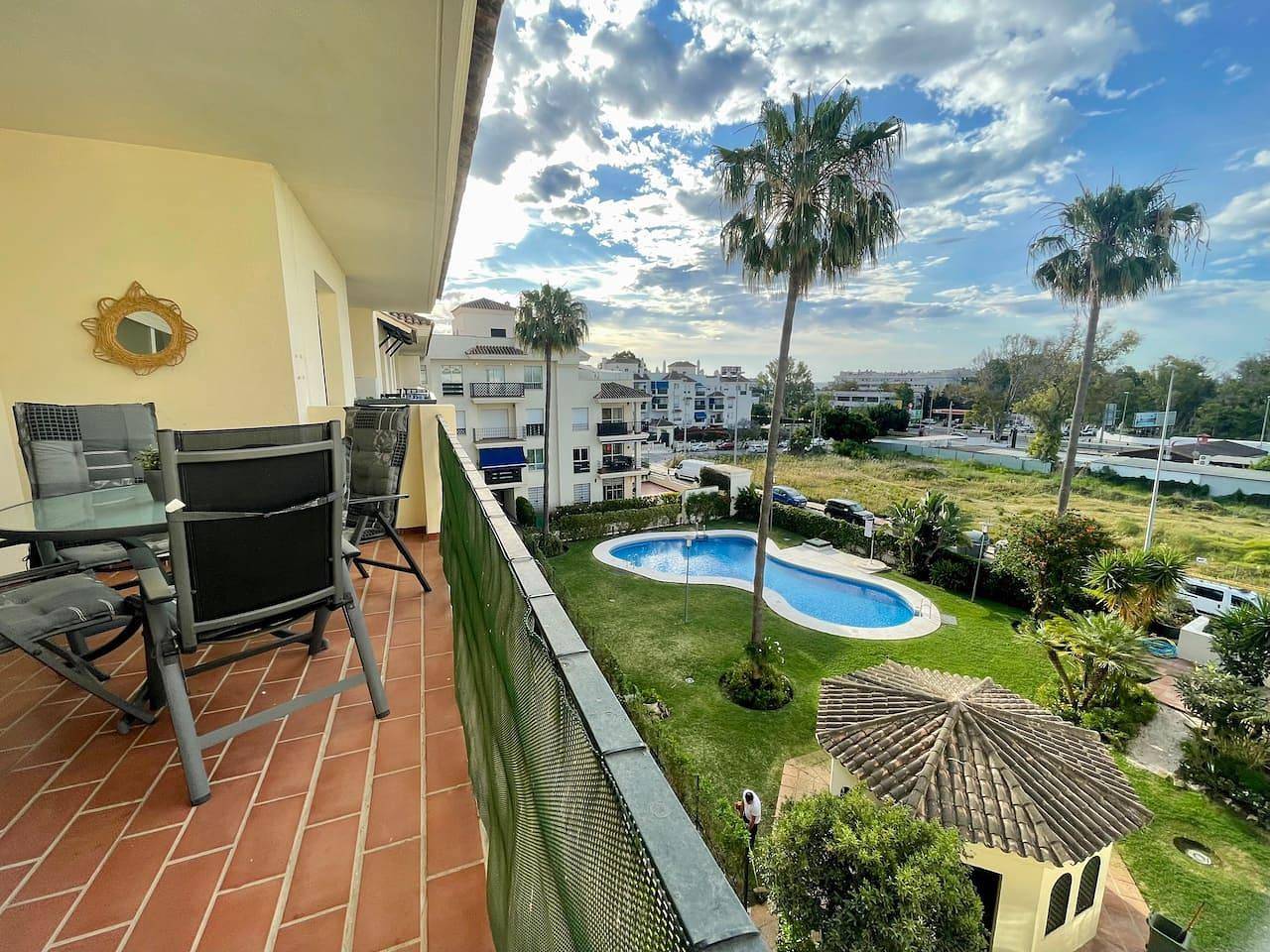 Geheel vakantieappartement, Vakantieappartement voor 4 personen met uitzicht op zee in Marbella West, Marbella