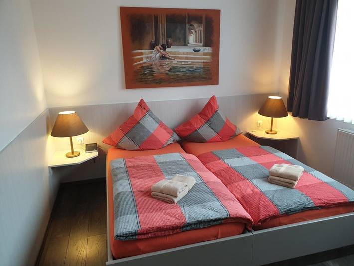 Hotel für 2 Personen, mit Terrasse in Rösrath - 4