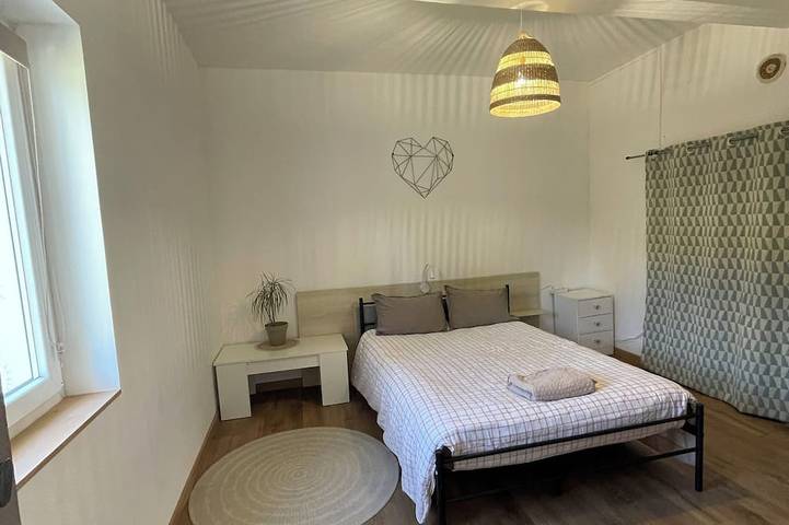 Air-conditioned gîte in the heart of the vineyards in Capestang, Côte d'Améthyste