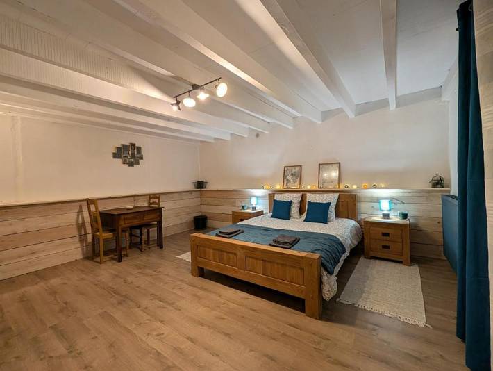 Gîte pour 4 personnes, avec Terrasse ainsi que Jardin et Vue dans Dompierre-sur-Veyle