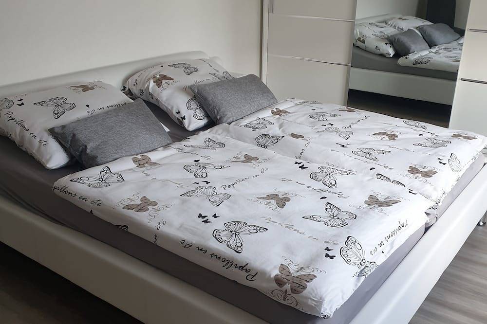 Ganze Wohnung, Komfortable , ruhige Ferienwohnung mit gepflegter Gartenanlage und Grillplatz in Nuthe-Urstromtal, Teltow-Fläming