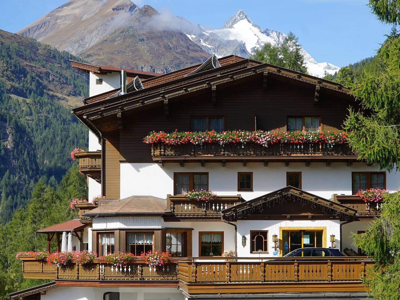 Panorama-Hotel Lärchenhof - Einbettzimmer / Frühstück in Heiligenblut, Bezirk Spittal an der Drau